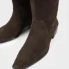 Nella Uzun Botlar